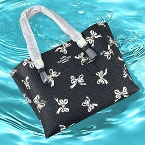 Coach Mollie Tote Bag 25 In Canvas With Bow Print Purse
